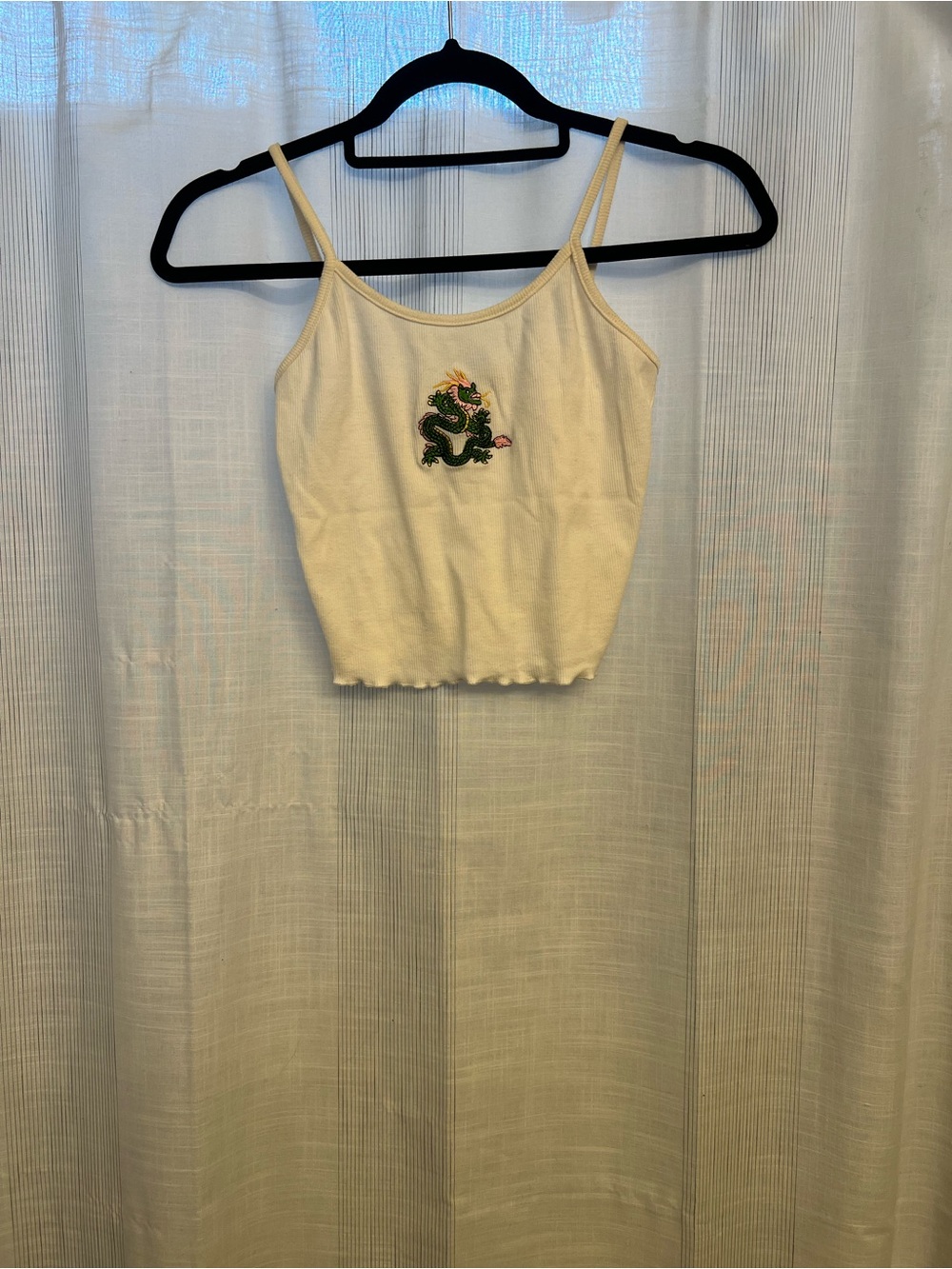 Super cute crop top with dragon patch!